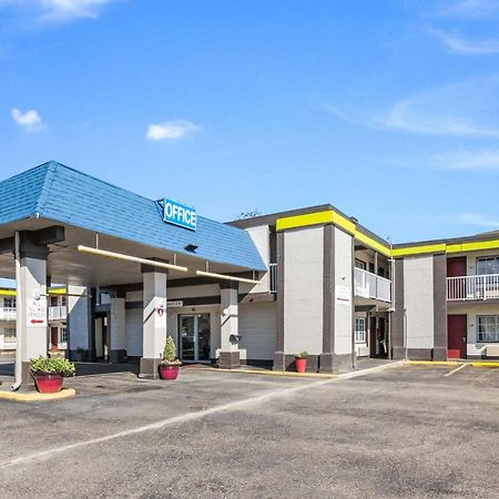 Econo Lodge Inn & Suites Terre Haute Εξωτερικό φωτογραφία